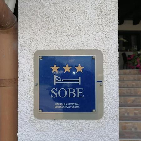 Bed and Breakfast Sulentic Sobe I Restoran Вировитица Экстерьер фото