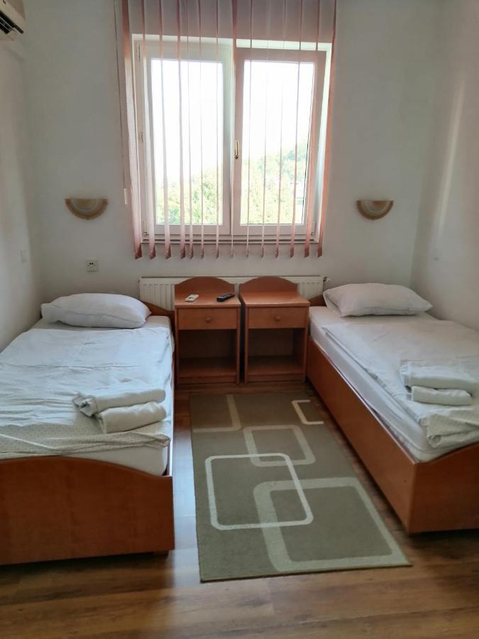 Bed and Breakfast Sulentic Sobe I Restoran Вировитица Экстерьер фото